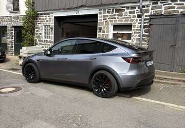 Tesla Model Y 24.391 km 45.999 &euro; Lüdenscheid, Stadt 58513