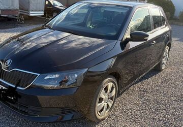 Skoda Fabia 98.000 km 8.400 &euro; Balve 58802