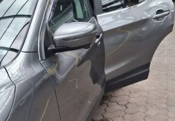 Nissan Qashqai 113.600 km 12.800 &euro; Dortmund 44269