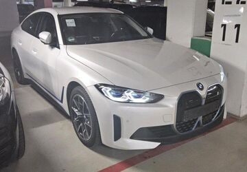 BMW i4 77.108 km 37.880 &euro; Hagen 58091