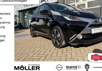 Toyota Aygo (X) 58.200 km 9.990 &euro; Hattingen 45527