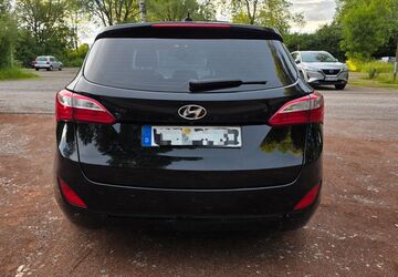 Hyundai i30 104.000 km 7.350 &euro; Witten 58455