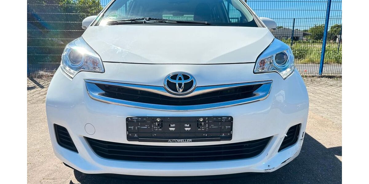 Toyota Verso-S 78.000 km 5.750 &euro; Castrop-Rauxel 44579