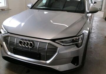 Audi e-tron 62.411 km 30.941 &euro; Hagen 58091