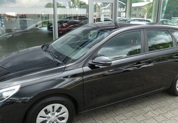 Hyundai i30 108.000 km 9.990 &euro; Bergkamen 59192