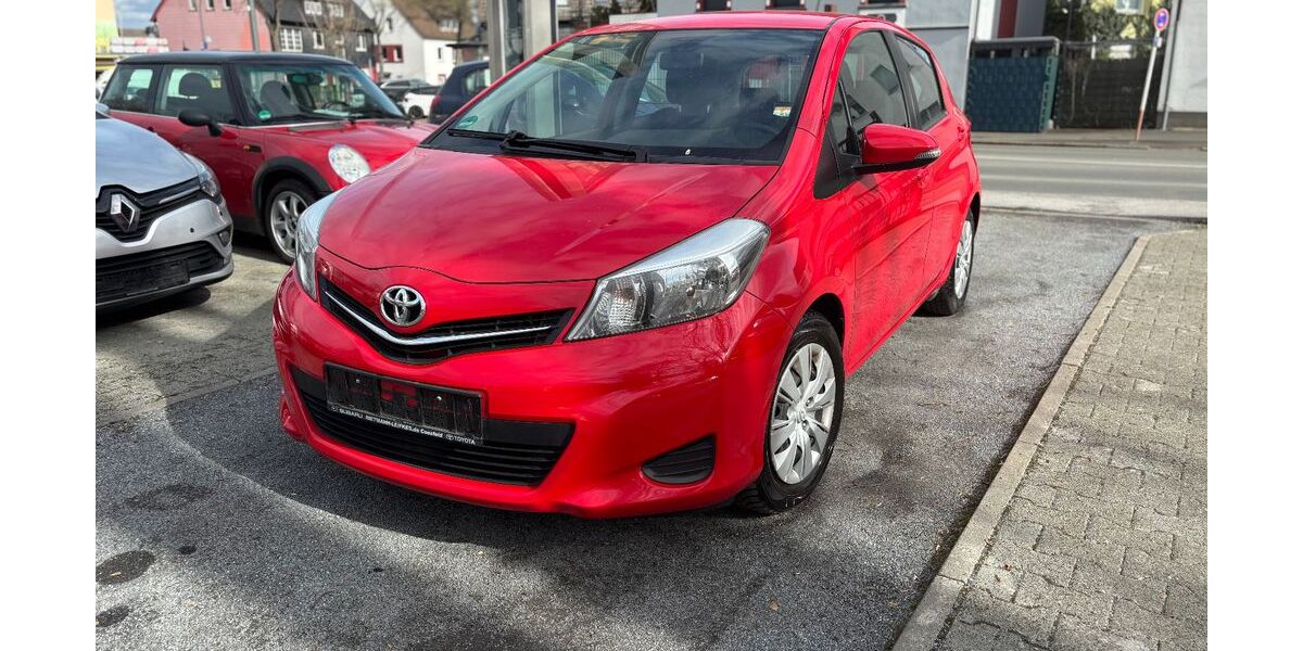 Toyota Yaris 192.657 km 4.790 &euro; Dortmund 44143